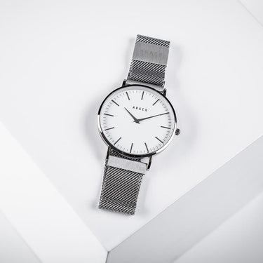 Reloj unisex delgado 40mm con dial blanco y correa plateada de acero | Marconi | Colección SLIM | Ábaco